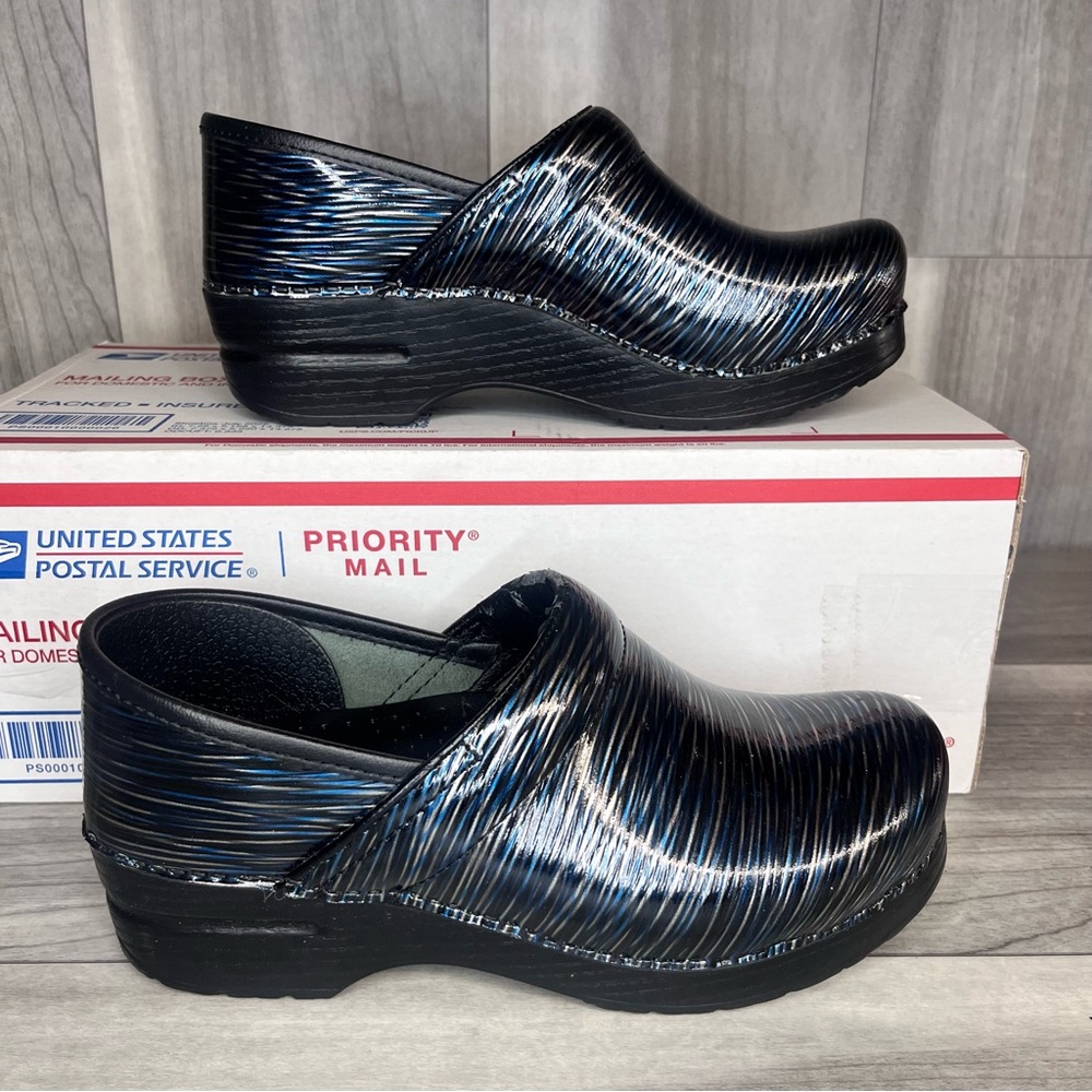 Dansko Professional Clogs Leather Wavy Stripes‎ Womens US Sz 7.5-8 38 Comfy